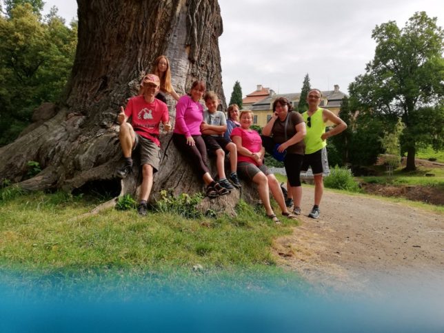 Cyklovýprava Dolním Poohřím aneb boj se špatnou náladou z počasí (tak nějak kolem Ohře s komíny stále na dohled) Cyklovýprava Dolním Poohřím aneb boj se špatnou náladou z počasí (tak nějak kolem Ohře s komíny stále na dohled)