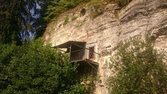 Víkend na Kokořínsku s bicykly, s horkem v zádech a vlakem, jenž ujel Víkend na Kokořínsku s bicykly, s horkem v zádech a vlakem, jenž ujel