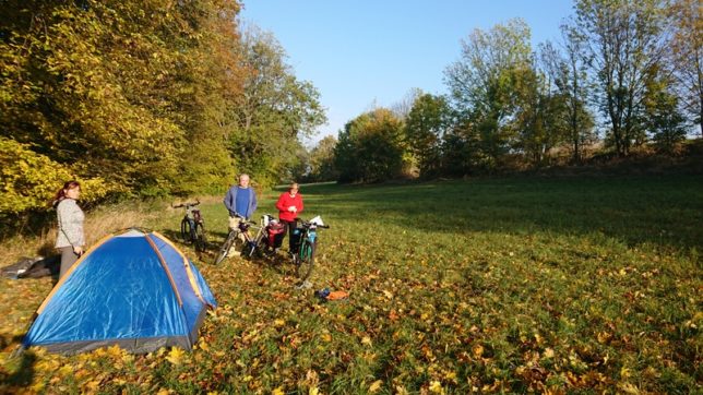 Podzimní širák v sedle kola aneb zámek v každé vesnici Podzimní širák v sedle kola aneb zámek v každé vesnici