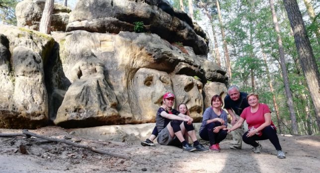 Čtyři na kole a jeden motor aneb putovali jsme Kokořínskem Čtyři na kole a jeden motor aneb putovali jsme Kokořínskem